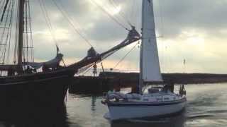preview picture of video 'Pleasure yacht almost collides with large schooner'