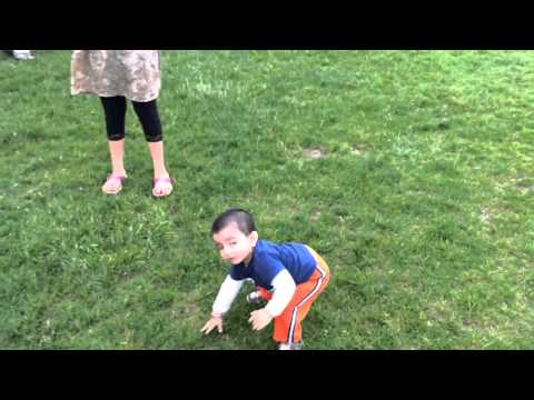 Shiven chasing the dog in Sinatra park