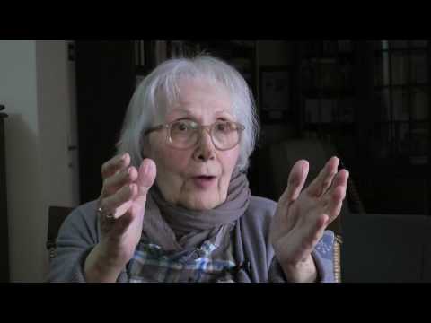 Adalet Ağaoğlu kişisel arşivini anlatıyor