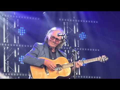 Dougie MacLean, opening numbers, Shrewsbury Folk Festival, 22/08/2025