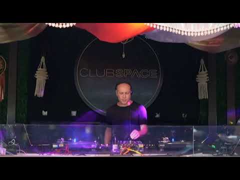 Marco Carola plays "Yellow" by Federico Grazzini during his live steam at Club Space Miami