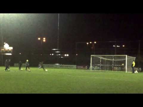 20140117 Snertcross pupillen - penalty schieten voor het licht uitging