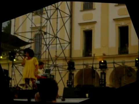 FOX feat. Natalia Lubrano