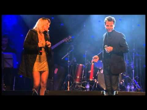 JULIANA PAGUNG PARTICIPAÇÃO COM O CANTOR PAULO MAX PÁSSARO DE FOGO