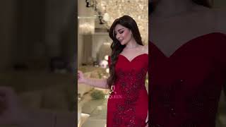 فستان سهرة عنابي بتطريز من الكريستال