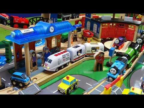 Wooden Thomas & Chuggington ☆ Played with Brio trains on the Round　house and Sound Bridge course