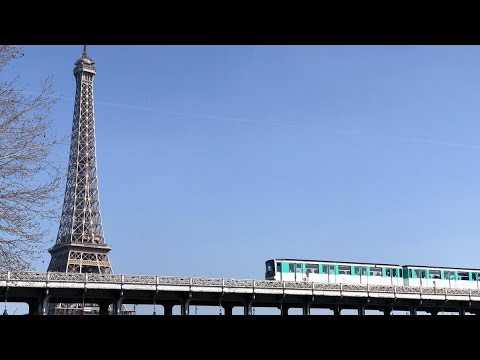 Pařížské metro (ČT2)