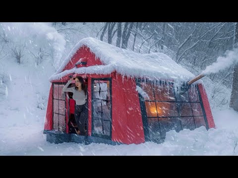 - 20 ℃ inflatable tent solo survival camping in snowstorm / Everything frozen overnight