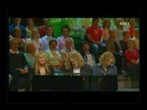 Aaste sings Calling you