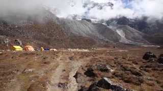 preview picture of video 'Ama Dablam (6812m) basecamp - EBC trek, Nepal 2014 (2)'