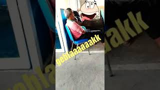 preview picture of video 'Petugas jaga parkir ngantuk berat'