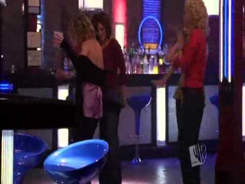 One Tree Hill - 219 - "Je pense..." - [Lk49]