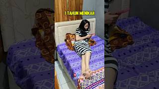 Download lagu 1 Tahun VS 10 Tahun Menikah 🤭😂 | Video Lucu Bikin Ngakak #shorts #viral #lucu #ngakak #apfamily mp3
