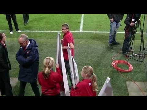 FC Berghuizen line up dames Fc Twente.