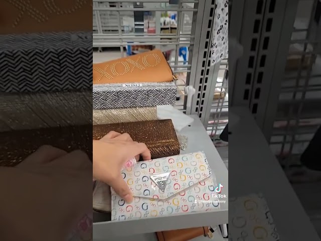 Vídeo relacionado con Lckaey Organizador de monedero para bolso Chanel, organizador de inserción clásico, con solapa, mediano, sin cremallera, gris claro 2009-M