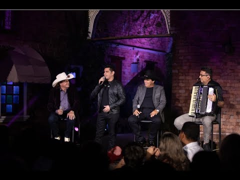 Trio Parada Dura Ft. Léo Magalhães - Doces Palavras | DVD #PensaNumTremQueDói