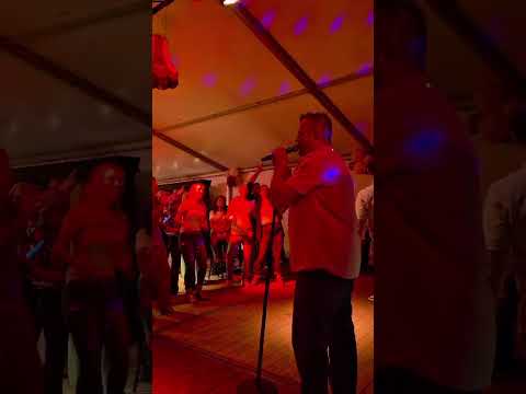 Korte sfeerimpressie van het feest in Veeningen