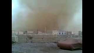 preview picture of video 'tempete de sable à Beni tajjite le 28.05.2011'