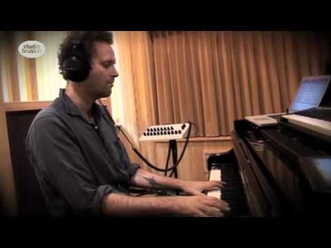 A Winged Victory For The Sullen - We Played Some Open Chords... (Studio Brussel)