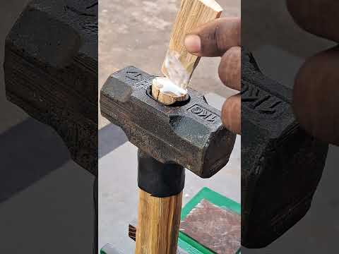 Perfect fit! Hammer that never loses its grip #diy #carpentry #tips