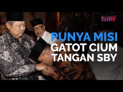 Punya Misi, Gatot Cium Tangan SBY
