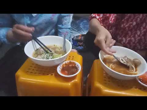 Breakfast At Market - Noodle Soup With Pork Intestine And Dessert - Eating Delicious