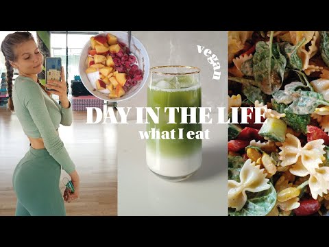 What I Eat in a Day // before travelling // vegan