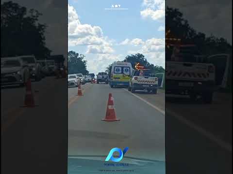 Foi registrado um acidente de trânsito na BR-153, próximo ao trevo de São Francisco de Goiás, envol
