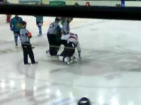 Doug MacIver v Bobby Robins