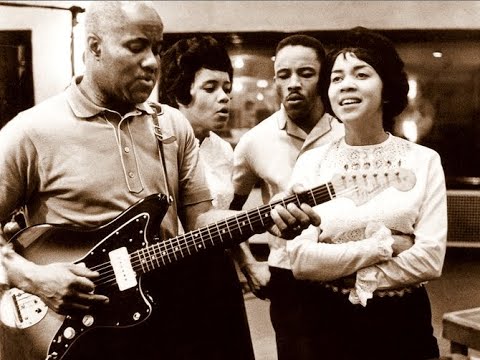 The Staple Singers - Uncloudy Day (1956)