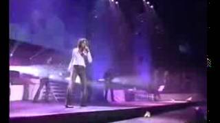 UN AMOR QUE VIENE Y VA   DAVID BISBAL en concierto