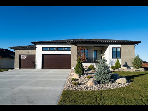 Artista Homes - 35 Curry Drive in Taylor Farm