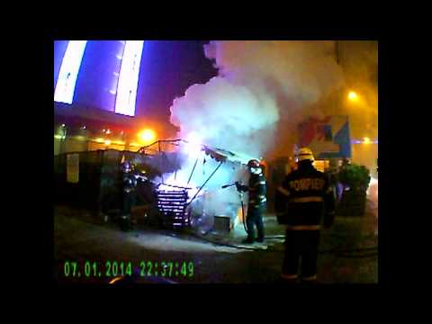 Incendiu in fata magazinului Petrodava