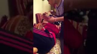 La fille aux claquettes