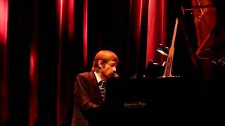 The Divine Comedy - Neil Hannon solo - Montpellier Sept 24th 2011 3/8
