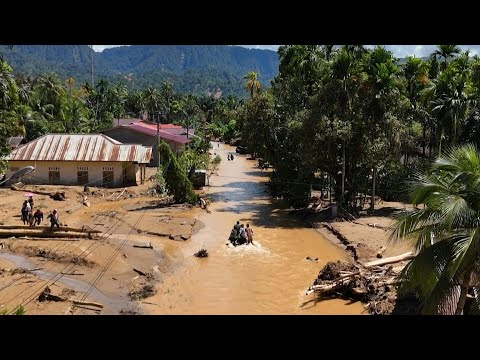 Video | Indonesia bucks pressure to label floods national disaster | AFP