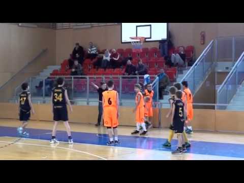 Turnaj Havířov 2015 (3.1.2015) NH Ostrava - U13 BK Snakes 19:24