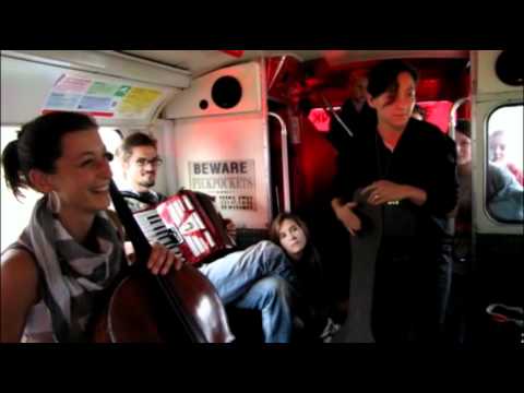 Acoustic Sidesessions - Clara Luzia