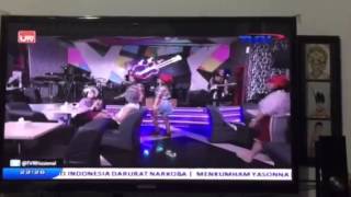 Download lagu Poppy Putri mp3