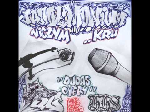 06. Tandemonium - Co słychać (feat. DwaZera)