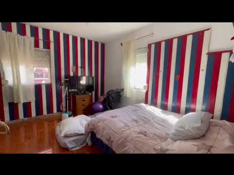 Video de YouTube - Casa de 4 dormitorios, y un generoso fondo con parrillero!