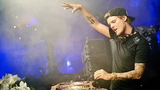 Avicii Ft. Chris Martin - Heaven Live At Tomorrowland 2015