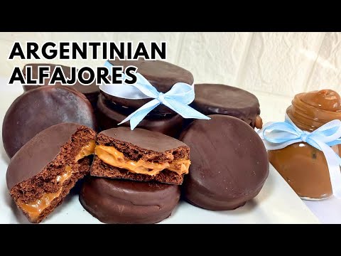 ARGENTINIAN DULCE DE LECHE & CHOCOLATE ALFAJORES!🍫A treat that will make you smile with every bite!😋