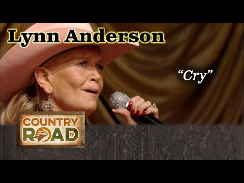 Lynn Anderson sings a classic from 1950