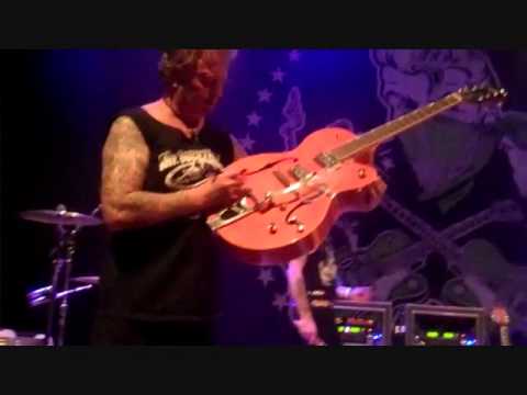 brian setzer signs my gretsch guitar