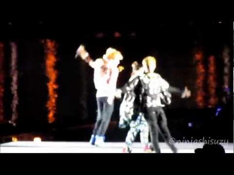 [HD FANCAM] SM TOWN SINGAPORE SHINee Key +  EXO-M Kris + F(X) Amber - Like A G6