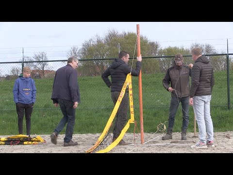 Volleybaltraining op de IJsbaan Van TG Elburg