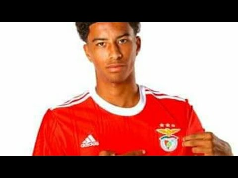 Kyanno Silva Skills @ SL Benfica u19 (17 years old) Right & Left winger