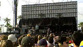 Coachella 2010 - Yo La Tengo - &quot;You Can Have It All&quot;