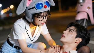 Lalaking hinahabol ng kaaway tinulungan ng basurera; di alam, mayamang CEO pala siya.